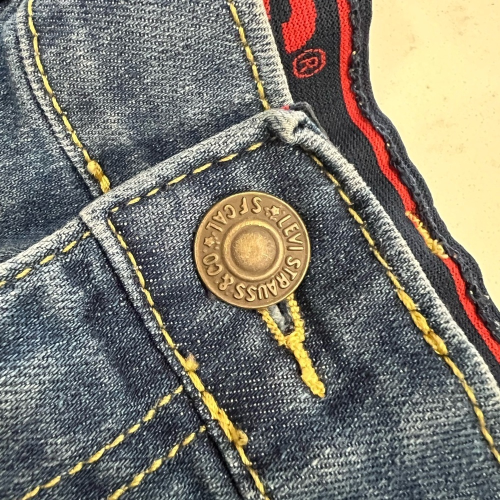 Levi's Classic Straight Denim Jeans - Picture 7 of 12